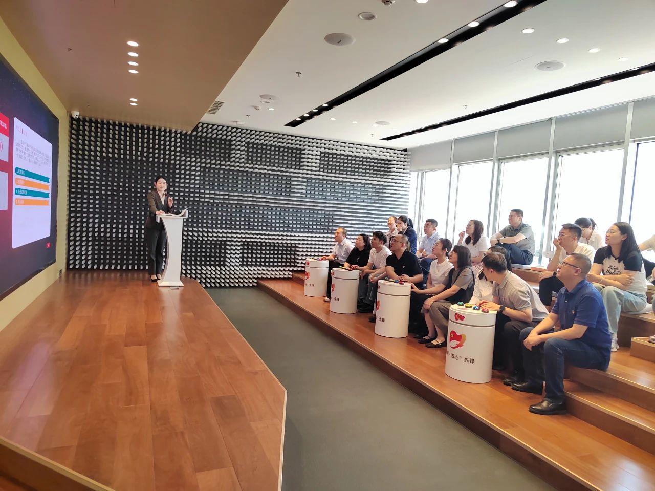 【黨建】市城投物業(yè)管理有限公司聯(lián)合共建單位開(kāi)展“學(xué)黨